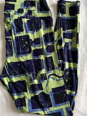 LuLaRoe TC Leggings Pea Green Large Navy Cameras NWOT